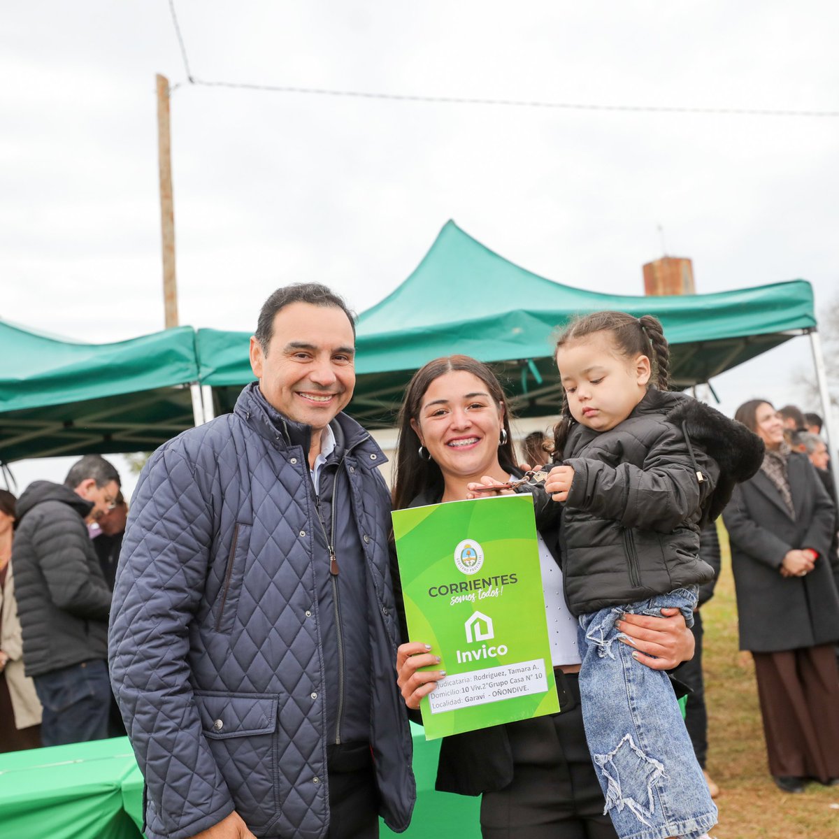 gustavovaldesok's tweet image. En #Garaví entregamos 10 viviendas que son más que eso, porque las familias cumplieron su sueño de tener un hogar propio, digno y seguro.
Atrás quedan, definitivamente, años de incertidumbre: hoy empiezan una nueva vida bajo un techo que es sinónimo de abrigo y esperanza.