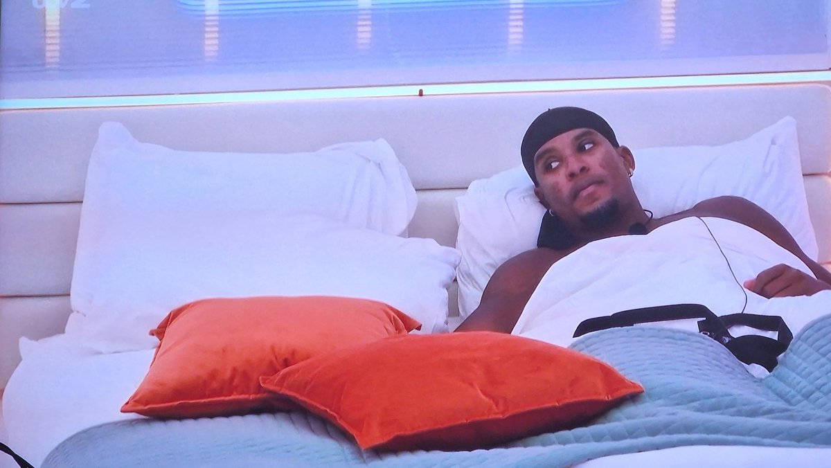clivetheunicorn's tweet image. "Being myself is paying off"
Love this guy
#loveisland #loveislanduk