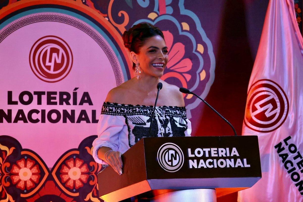 #LoteríaInforma 🎤

Los sorteos en territorio siguen la visión de la Presidenta Claudia Sheinbaum Pardo de acercar las instituciones al pueblo mexicano, por ello, Lotería Nacional celebra en Oaxaca, en colaboración con el Gobierno del Estado, el Sorteo Especial No. 301 para