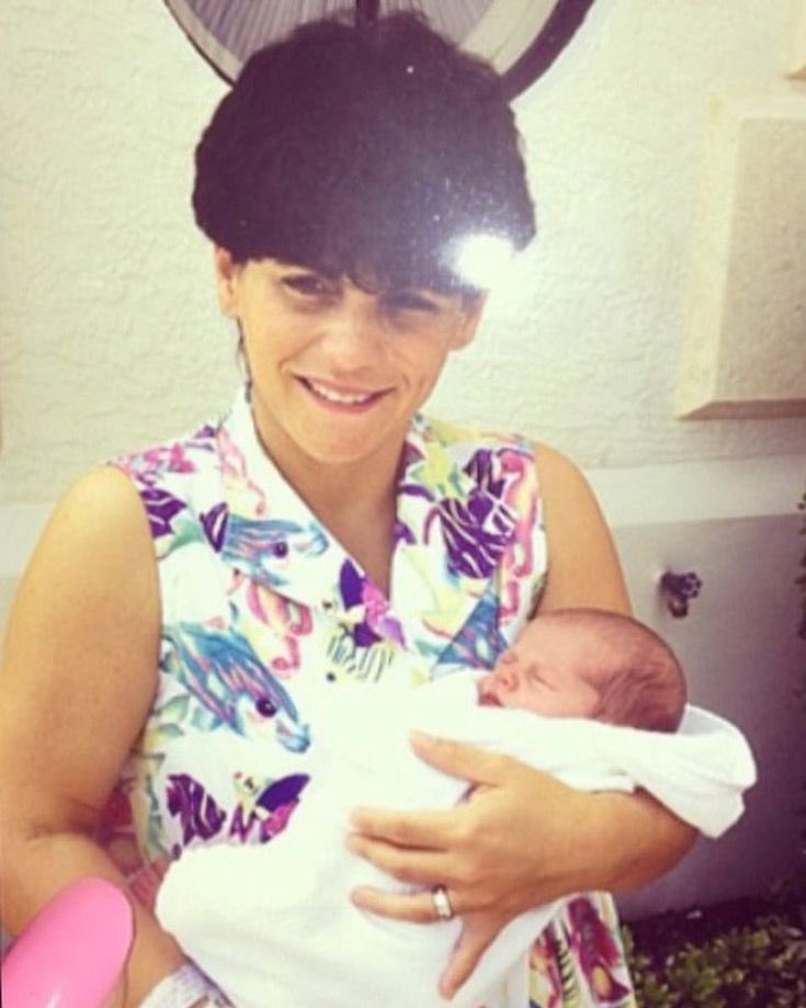 anarchees's tweet image. if you weren’t in the delivery room when ariana was born, don’t even THINK about getting a ticket