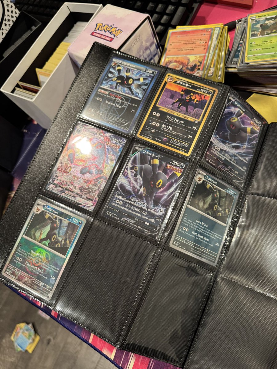 ItsBlarg's tweet image. Trying to collect as many unique Umbreon cards as I can. If any homies have any they wanna sell lmk 🤝