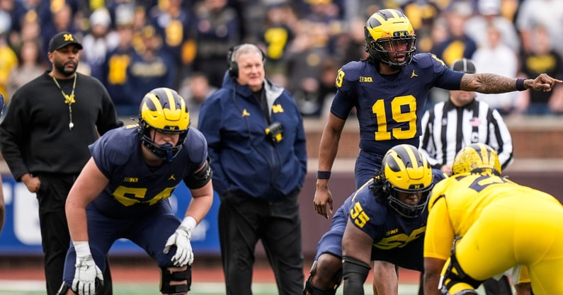 TheWolverineOn3's tweet image. Michigan football’s summer standouts: Strength coach names young players turning heads
on3.com/teams/michigan…