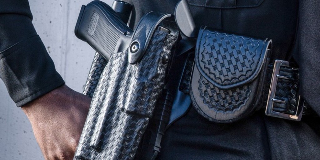 GideonTactical's tweet photo. Glock continues to deliver firearms professionals depend on. 💥
📸: Glock 17 Gen5 + G43X MOS
#GlockPerfection #DutyReady #GideonTactical https://t.co/iNbTvFWeoi