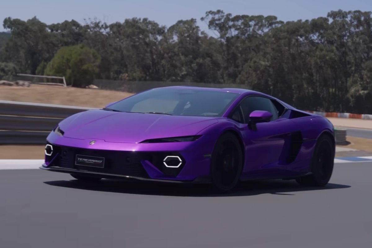 DrawnToDrive's tweet image. I dig this new Lamborghini Temerario
That exposed back wheel is insane!