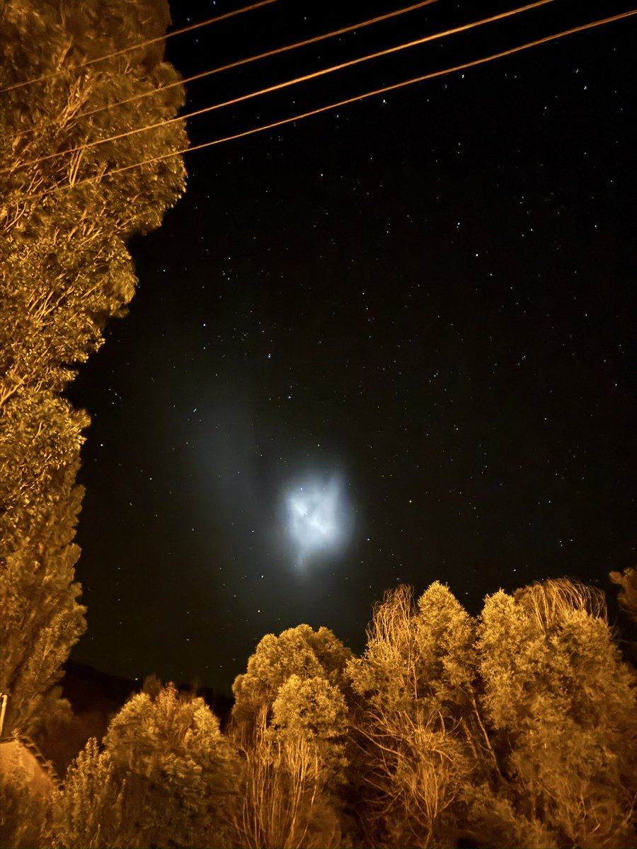 ElifIldem's tweet photo. Sivas’ta gördüğümüz bu manzara ne olabilir? 

#Sivas #Meteor #Göktaşı #Sky https://t.co/dYMSJgdp8S