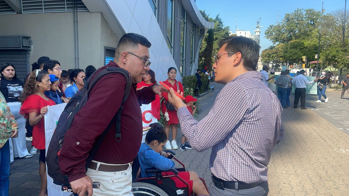 Los pacientes con #hemofilia estamos en los exteriores de la <a href="/CorteGuayas/">Corte Provincial de Justicia del Guayas</a> a la espera de una apelación que evite que nos cambien el tratamiento que recibimos por años. #LaSaludNoEsUnJuego <a href="/Salud_Ec/">Ministerio de Salud Pública 🇪🇨</a> <a href="/IESSec/">IESS</a> <a href="/Presidencia_Ec/">Presidencia Ecuador 🇪🇨</a> <a href="/DanielNoboaOk/">Daniel Noboa Azin</a>