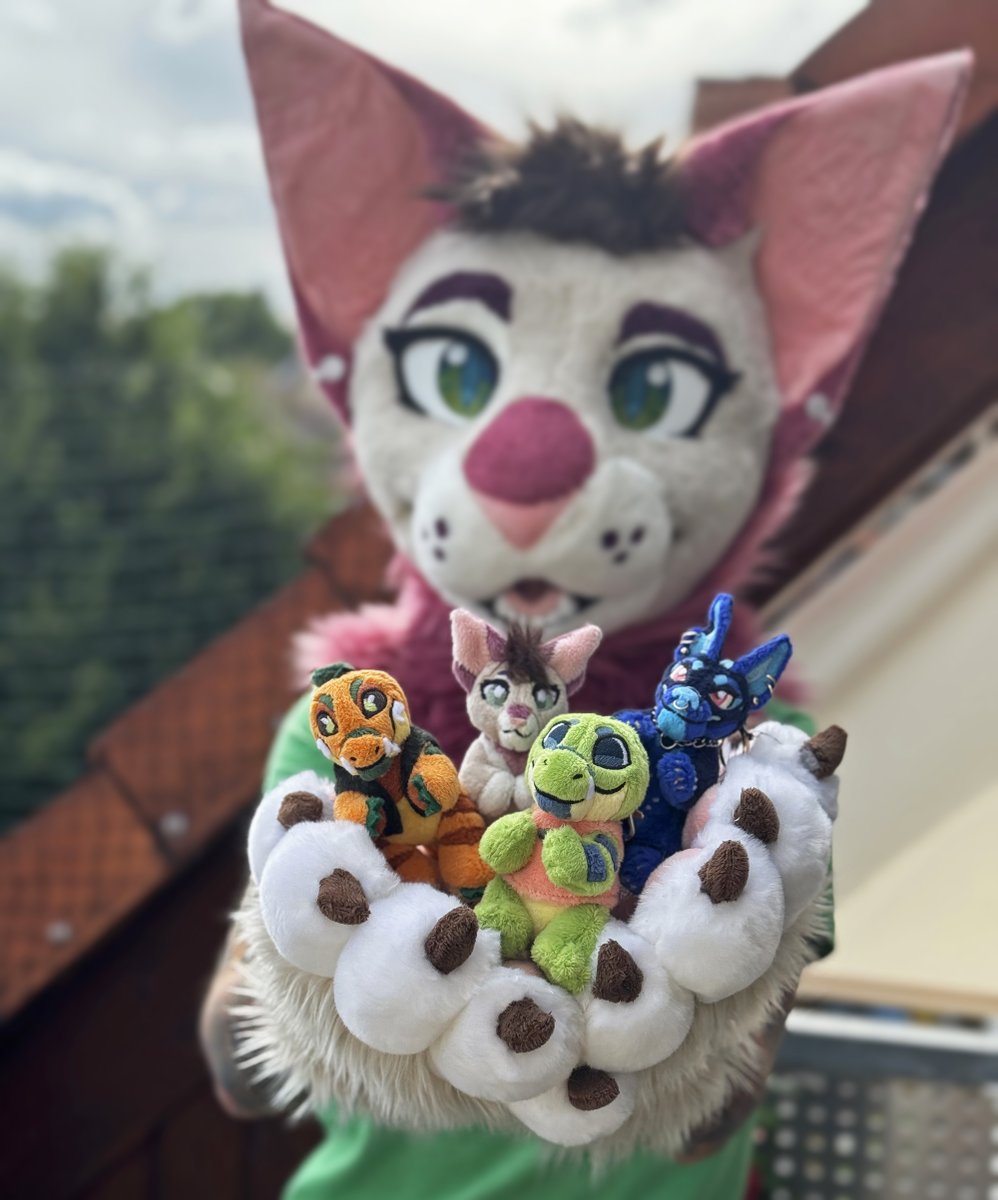 WispyChipmunk.bsky.social (@wispychipmunk) on Twitter photo Got a fresh batch of keychain plushies cooked up!
Will share the individual characters soon but I just love how they all look together, haha. Got a fresh batch of keychain plushies cooked up!
Will share the individual characters soon but I just love how they all look together, haha.