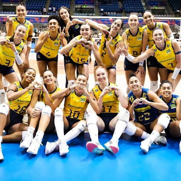 gibbybaris's tweet image. 💥 VNL'de son çeyrek final bugün oynanacak
🇧🇷 Brezilya ⚔️ Almanya 🇩🇪
⚡️ TSİ 21.00
📺 TRT Spor ⭐️
✅ Kazanan, yarı finalde 🇹🇷 Türkiye - Japonya 🇯🇵 eşleşmesinin galibi ile karşılaşacak