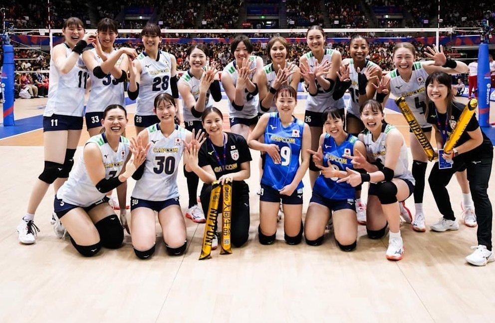 gibbybaris's tweet image. 💥 Bugün VNL'de çeyrek final maçına çıkıyoruz
🇹🇷 Türkiye ⚔️ Japonya 🇯🇵
⚡️ 17.30
📺 TRT 1
✅ Kazanan, yarı finalde 🇧🇷 Brezilya - Almanya 🇩🇪 eşleşmesinin galibi ile karşılaşacak