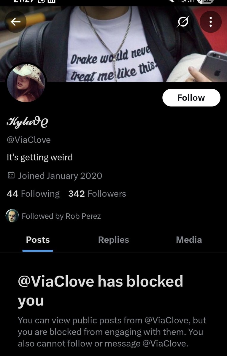 ohheyitsaarxn's tweet image. Getting blocked by a random is for a Love Island opinion is actually wild! 馃ぃ