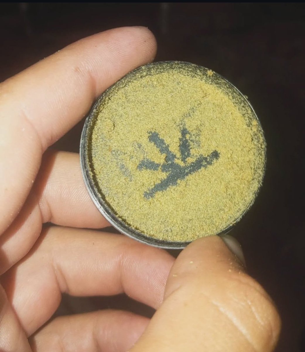 #420community #weed #cannabis 
#porro #kush #marihuana #MARYJANE