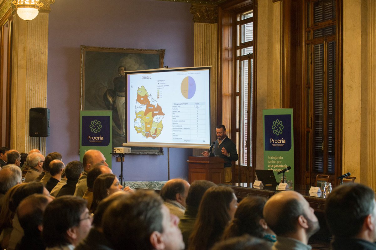 Parlamento_UY's tweet image. 🚜 | Esta tarde se realizó en el Salón de Eventos Especiales el Seminario “Ganaderia de cría: experiencias e innovaciones para una política pública transformadora”.
(+) goo.su/GfDDbrA