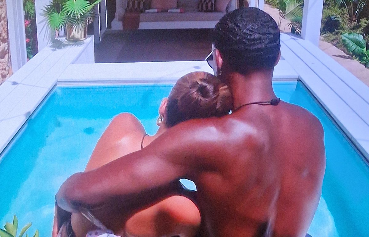 clivetheunicorn's tweet image. Why is this mending my soul?
#loveisland #loveislanduk