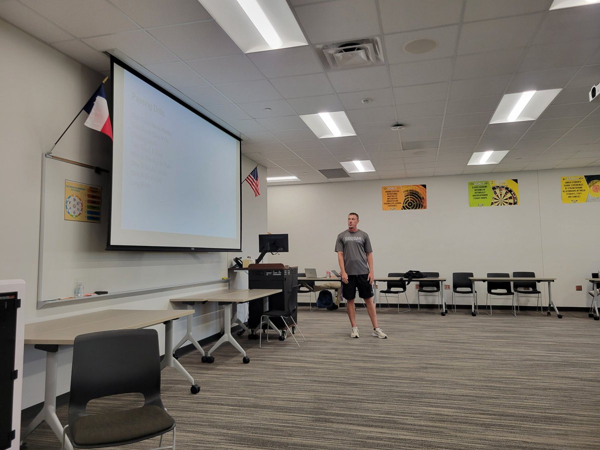 CSISDAthletics's tweet image. Final session leaders doing great work!