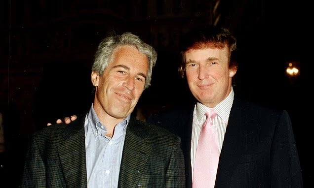 lspark_89's tweet image. Imagine happily voting for a rapist to be president only to find out it’s so much worse! He’s also a child sex offender that boasted that he would date his own DAUGHTER 🤢
Fucking idiots!!
#LockUpTrump