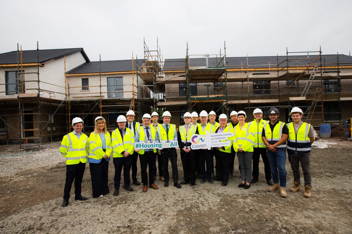 BrendanSmithTD's tweet image. Along with colleagues good to meet Minister of State @johncumminswaterford at another Council housing development underway at Rassan Road Ballyjamesduff funded by government.
@johnpaulfeeley
@Cavancoco
#Ballyjamesduff
#Cavan