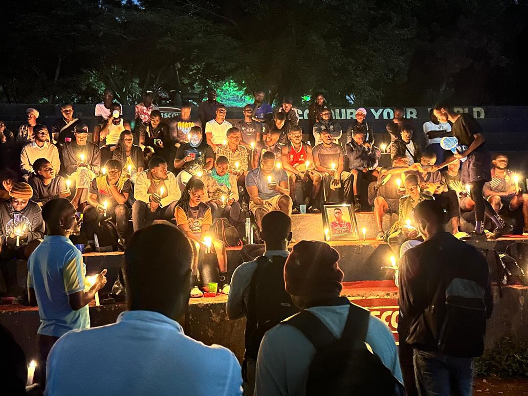 🕯️🕊️