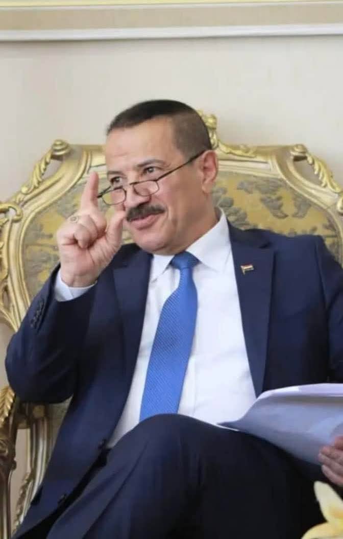 الرجال سافر بطائرة عسكرية من مطار عدن وين المطبلين
