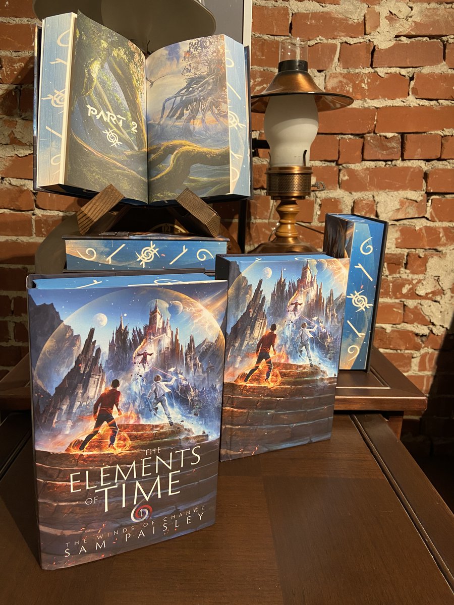 spaisleyauthor's tweet image. HUGE ANNOUNCEMENT! EOT turns 2 on July 25

And...Special Editions are coming back!! Pre-orders available now (link in comments)

I&apos;ll be doing limited runs, so get yours before they&apos;re gone!

Check &apos;em out if you like:
- Full colour art
- sprayed edges
- @jeffbrown67 cover design