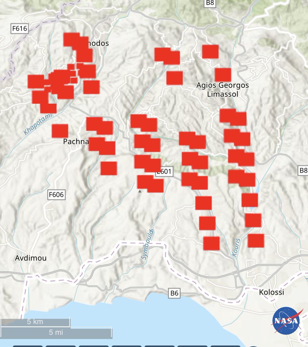 L_Team10's tweet image. Cyprus: The fire front in the Limassol mountains (Picture from NADA FIRM)