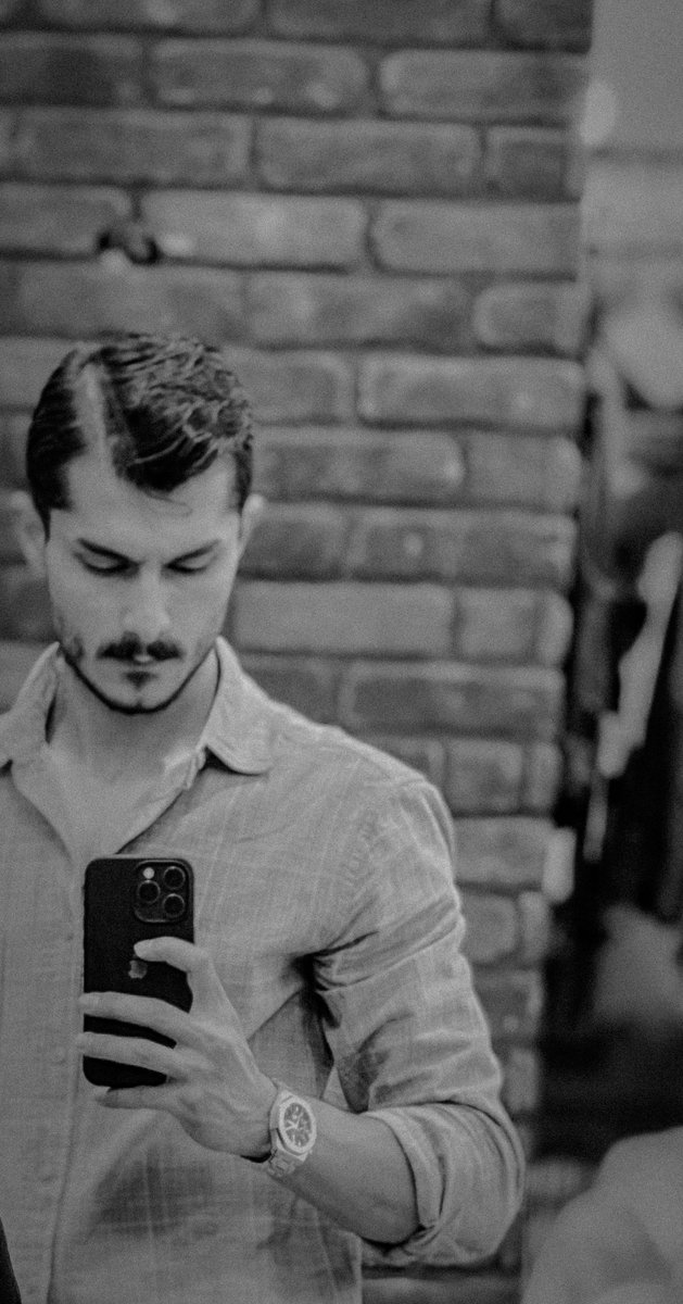 Javadjj_'s tweet image. من ذاتا آدم شادی نیستم