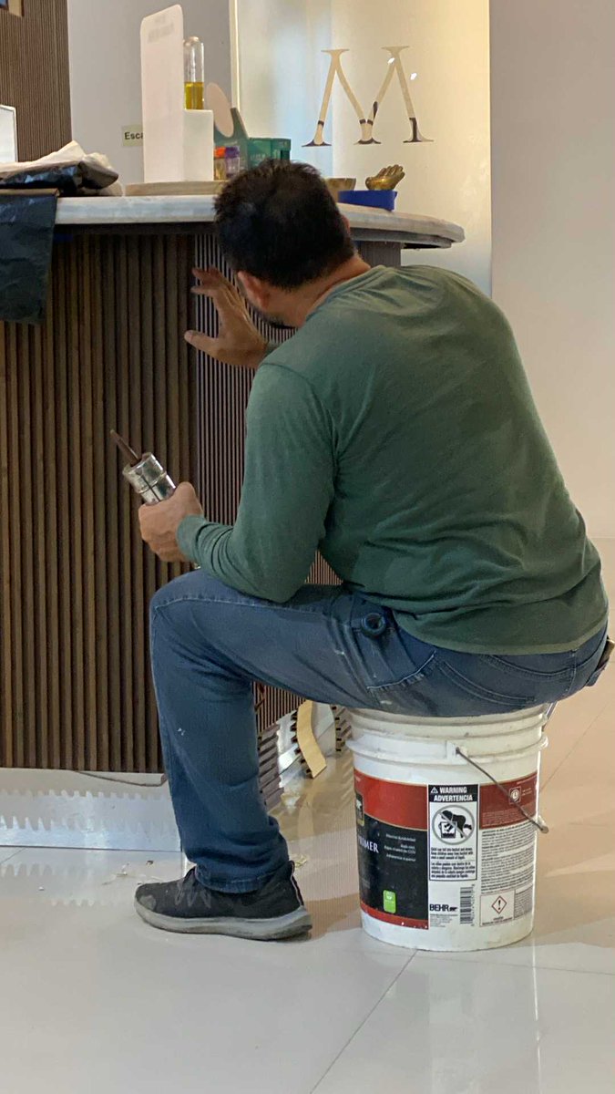 Ch1c0sD3L4C4ll3's tweet image. De la serie hombres trabajadores: Maduro sabroson. #HombreTrabajando #ManAtWork #HombreDLCalle #StreetMan #RealMan #Corresponsal desde #Tijuana #BajaCalifornia #México