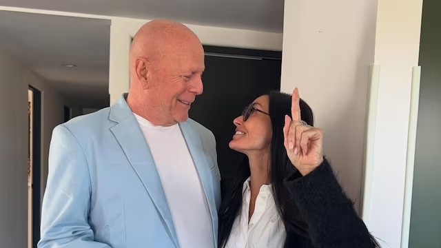 ConitoonOK's tweet image. Quiero ver "La mejor película de Bruce Willis". Alguien me dice cuál es?
Necesito brindarle tributo a este gran actor