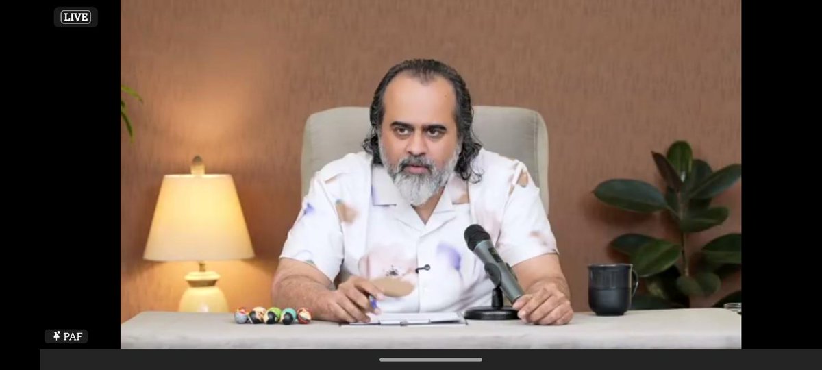 Deepak Sihag (@deepakpafap) on Twitter photo वो जो न आने वाला है ना उस से मुझ को मतलब था
आने वालों से क्या मतलब आते हैं आते होंगे
- जैन एलिया 🥀
तुम्हारी रानी बनने से कही बेहतर है 
मेरे लिए उसकी जोगन बनके रहना ।।
- आचार्य जी (सत्र के दौरान)
बात यहां न तो रानी बनने की और न जोगन बनने की है, 
बात यहां है प्रेम की बस ।। वो जो न आने वाला है ना उस से मुझ को मतलब था
आने वालों से क्या मतलब आते हैं आते होंगे
- जैन एलिया 🥀
तुम्हारी रानी बनने से कही बेहतर है 
मेरे लिए उसकी जोगन बनके रहना ।।
- आचार्य जी (सत्र के दौरान)
बात यहां न तो रानी बनने की और न जोगन बनने की है, 
बात यहां है प्रेम की बस ।।