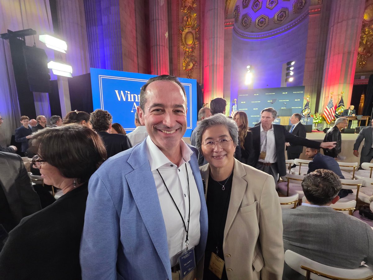 PatrickMoorhead's tweet image. Very gracious of @LisaSu to come over to the cheap seats to say hi before @POTUS gets on stage.