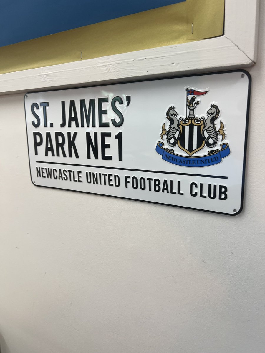 Day whatever: 

Cwaffee with dad this am and stories of the good old days when brawls were part of a good night out 🤯🤯🤯

He’s 86! 

As well as unexpected finds while drawer clearing, more school and a new sign one of the kids bought me as an end of year pressie 🥰

#4for40