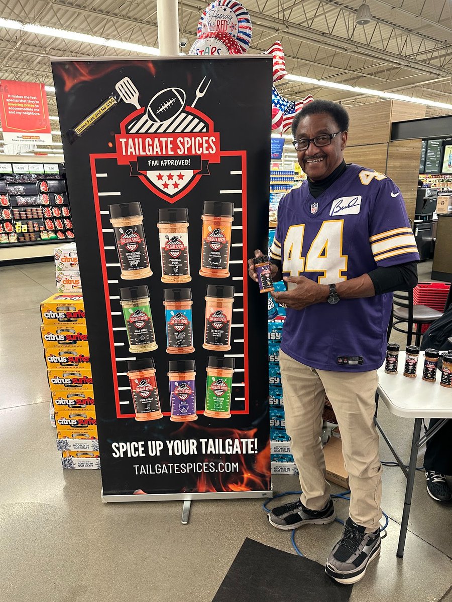 ChuckForeman's tweet image. Be prepared for the next time you grill! Try out my Tailgate Spices line of seasonings, I will even autograph the bottle for each order! Now that is a conversation starter! bit.ly/44lFz6W