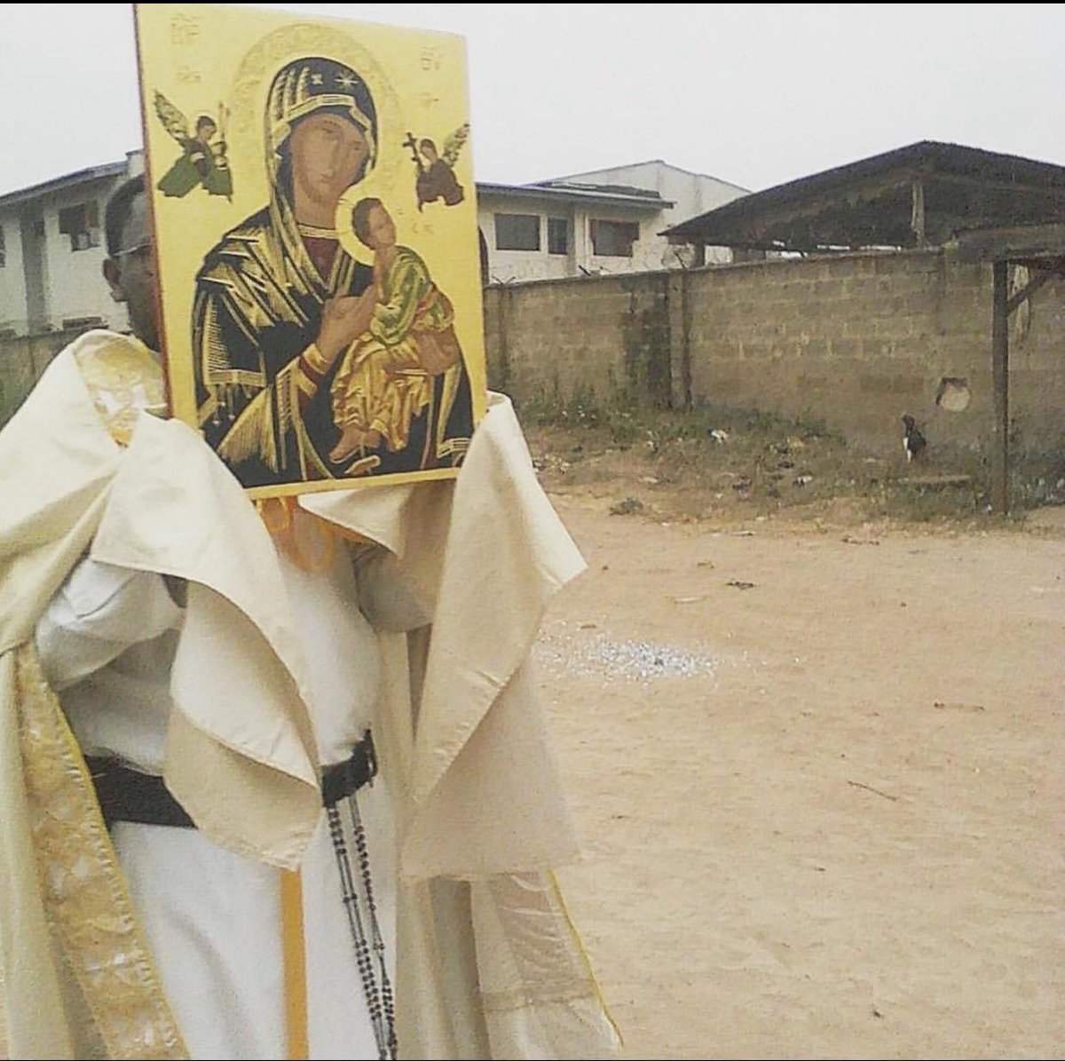 FriarJ's tweet image. Single Catholic ladies praying for a husband… Here are Five Saints to invoke:
1. St. Joseph
2. St. Raphael
3. St. Joachim and Anne
4. St. Valentine
5. St. Rita
Add yours in the comment section
#CatholicX #CatholicChurch #CatholicTwitter