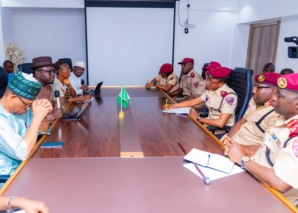 ayowisdom_'s tweet image. Earlier today, I had the pleasure of receiving the leadership of the Federal Road Safety Corps (FRSC) FCT Sector Command at the Ministry of Youth Development.
Our meeting focused on strengthening collaboration around youth safety awareness, particularly through their flagship…