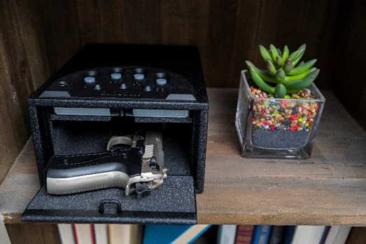 Safe storage. Safe children. Safe play.
Learn more about the three steps to protect children from firearm injuries and why those steps are important, visit: cookchildrens.org/health-resourc…