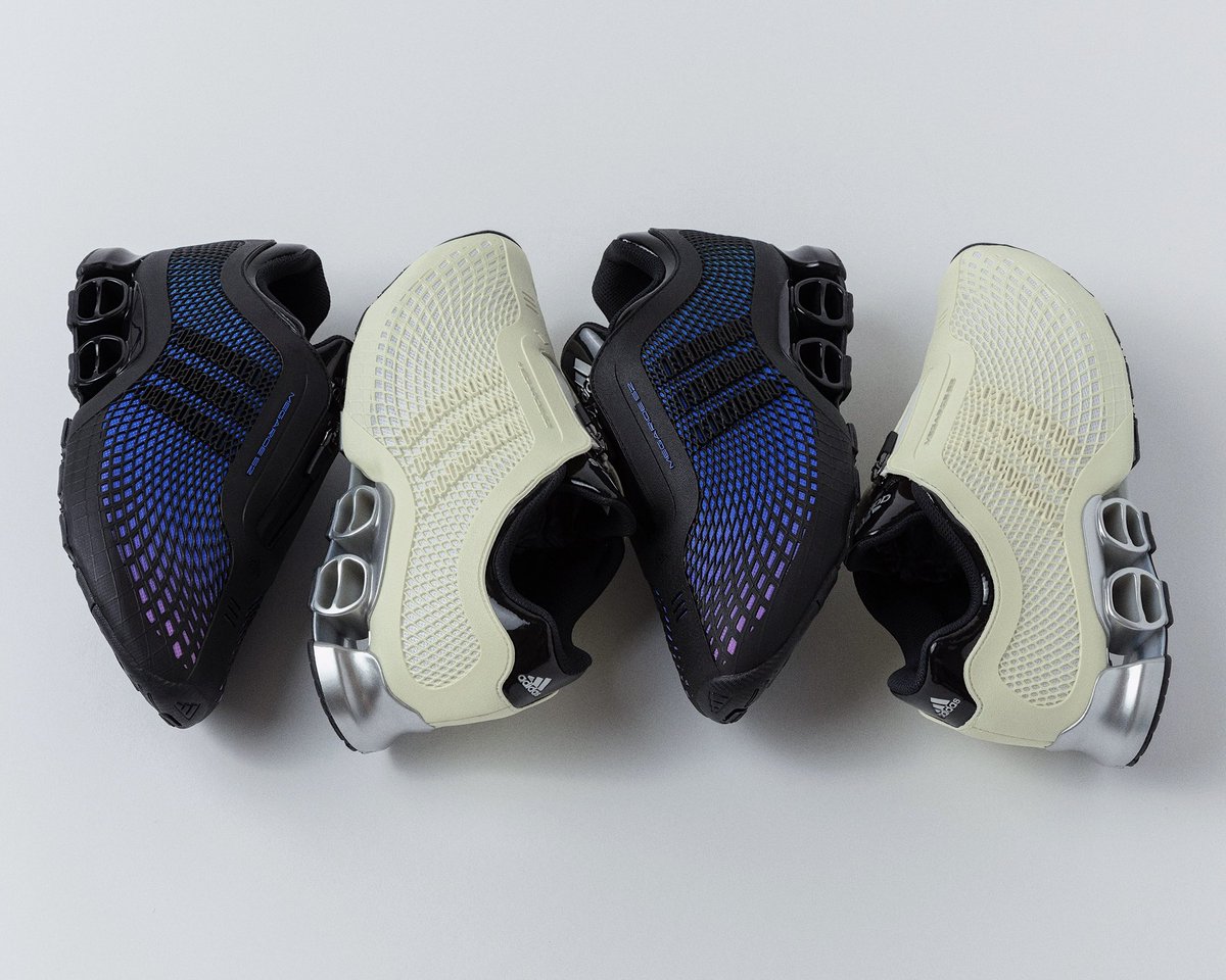 nicekicks's tweet image. Packer drops an adidas Megaride S2 pack with new “Cobalt Blue” and “Ivory” colorways 🥶👀