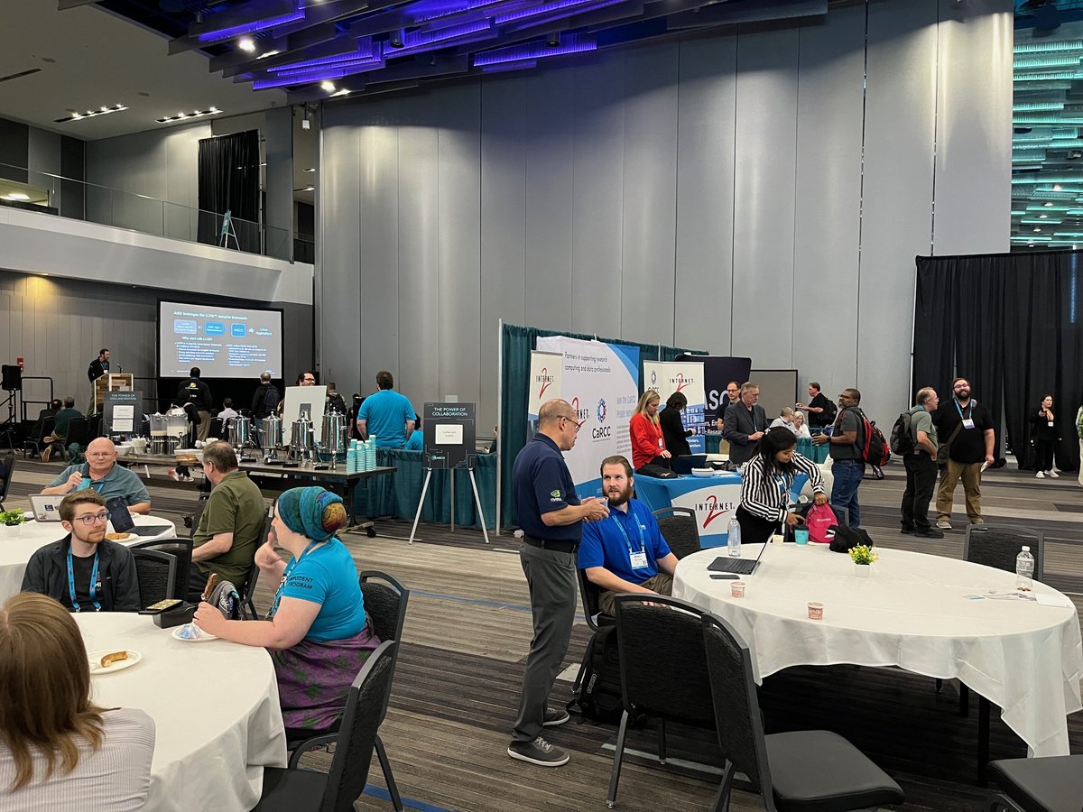 PEARC_Conf's tweet image. 🌟 Big thanks for our Gold Exhibitor, @Internet2, for their support in hashtag#PEARC25! Be sure to stop by booth #21 in the Collaboration Hub to connect with the team and learn more! 🤝
#ResearchComputing #Innovation #Collaboration