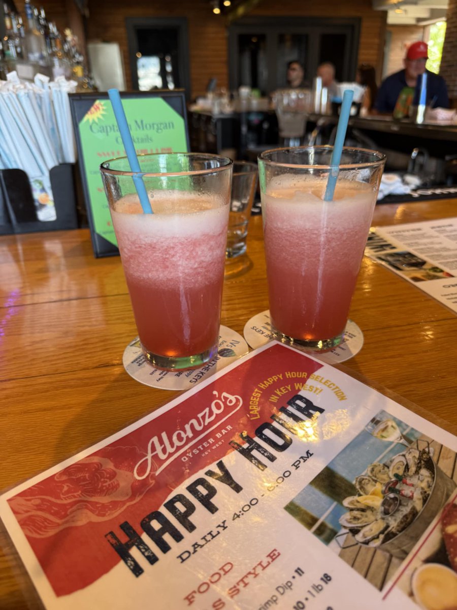 PartyInKeyWest's tweet image. Our favorite place for happy hour! What&apos;s yours? #keywest #alonzos #happyhour

More: PartyinKeyWest.com/wp/
Follow us: @PartyInKeyWest
Hashtag us: #PartyInKeyWest