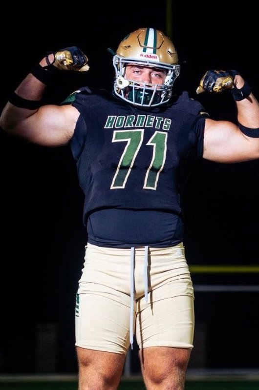 <a href="/JobeLambert75/">Jobe Lambert</a> Sam Lejeune with a school record 430 pound Bench Press!! 💪💪

<a href="/sam_lejeune08/">Sam LeJeune</a>
