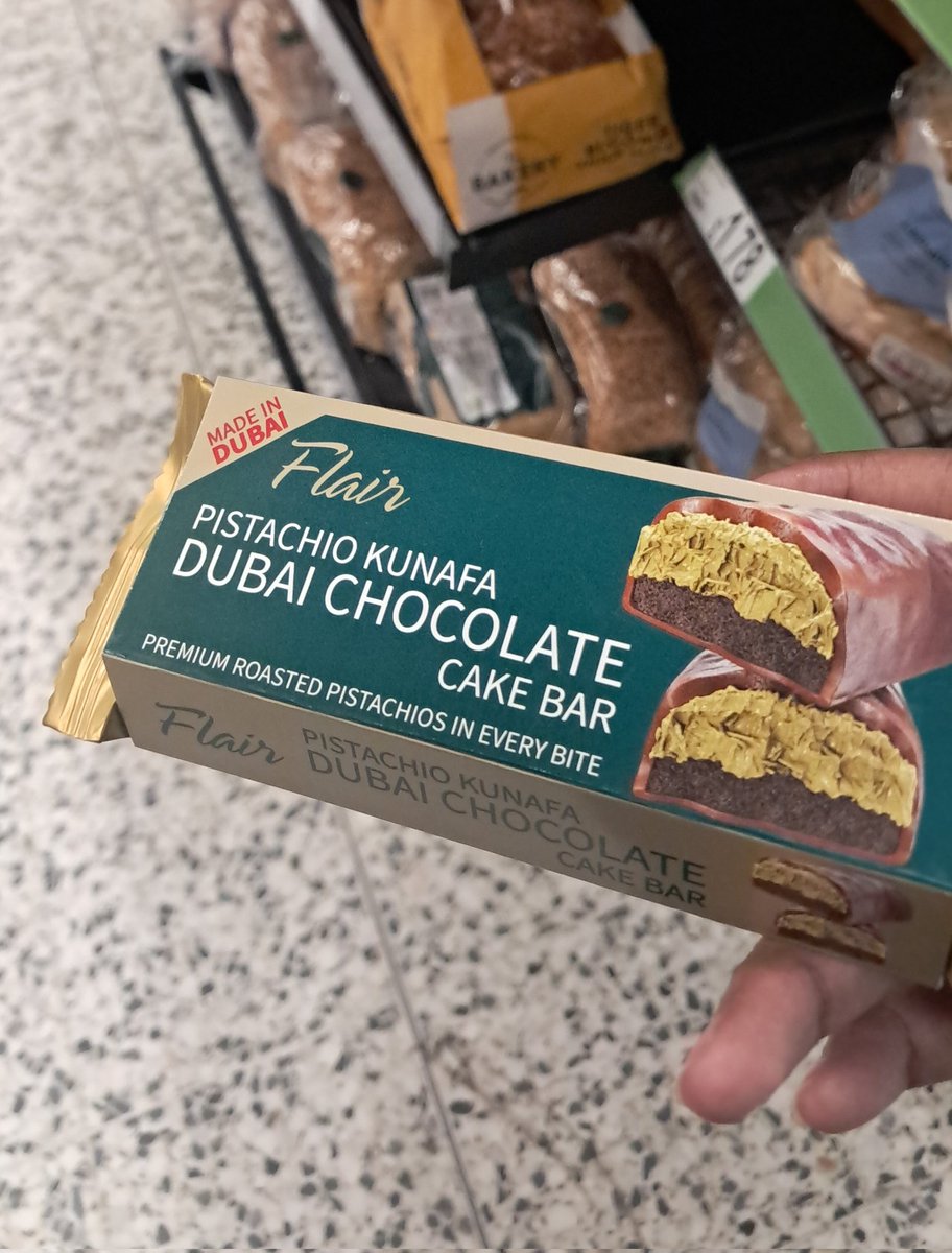 Maithebandit1's tweet image. Does dubai chocolate taste good... wondering if I should try it