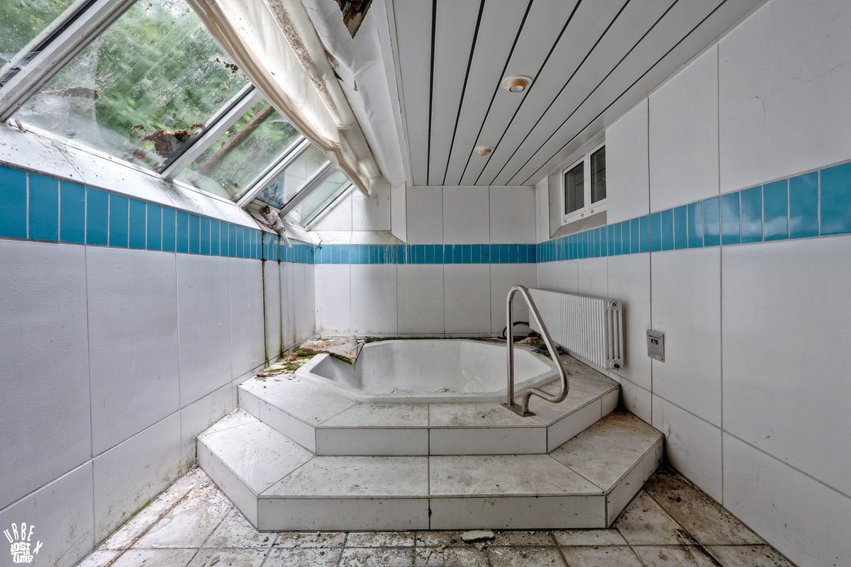 I tried my best... #blender #blendering #3dart #practice #noob