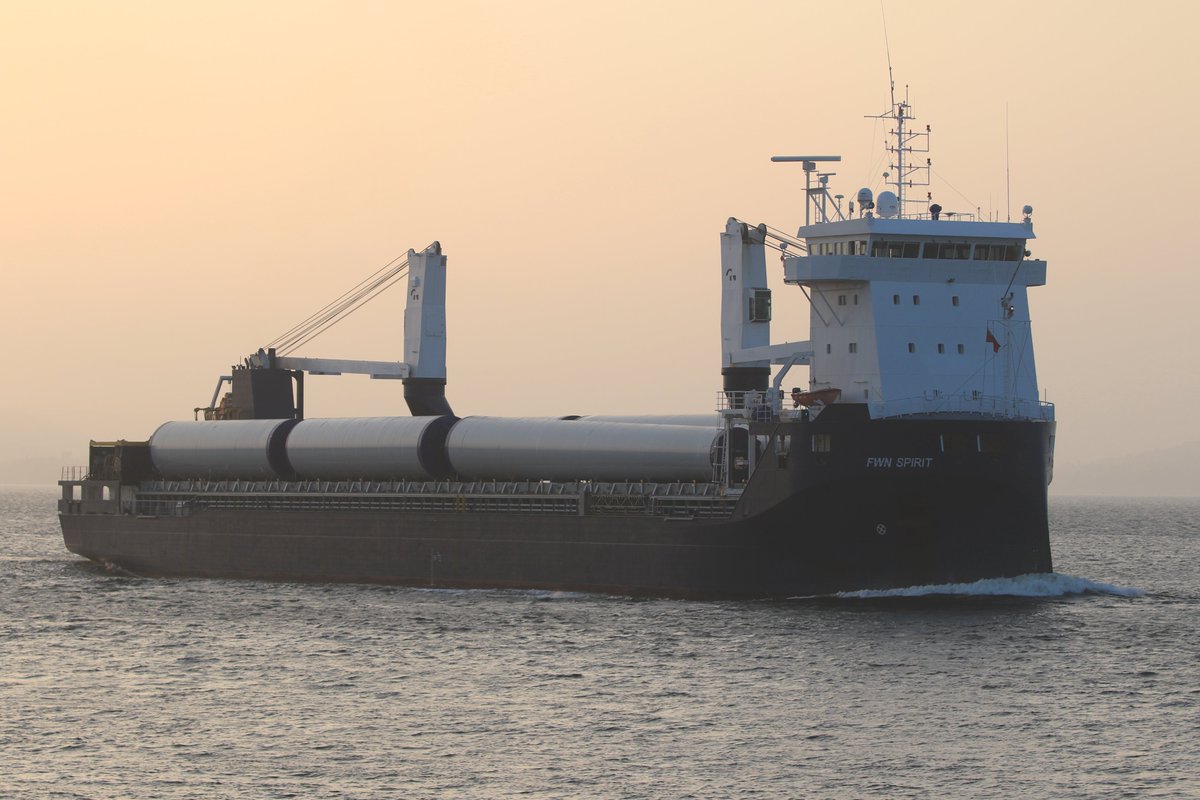 ScotlandDX's tweet image. FWN Spirit passing Port Glasgow this evening inbound for Glasgow from Aveiro Portugal #shipping