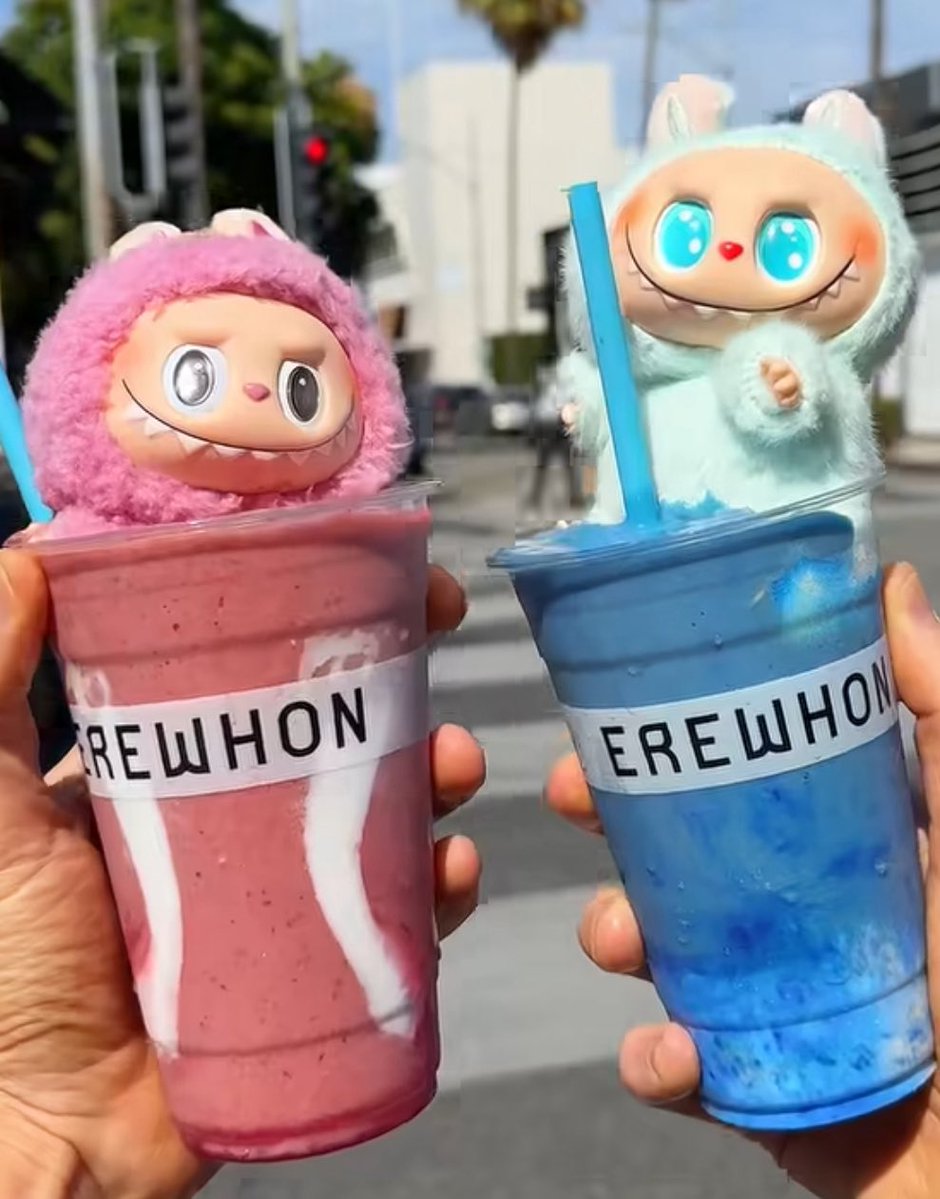 RadziwillLee's tweet image. Everything about this is my worst nightmare.