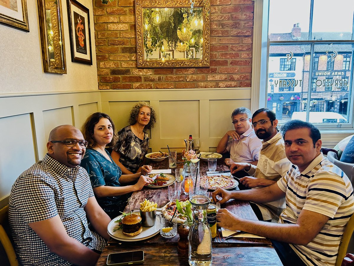 anjan_dhar6's tweet image. It’s that time of the year when trainees in the U.K. move across hospitals. And some mature to become consultants to their first job. Enormously satisfying to see them grow into confident specialists. We bid farewell to one of ours today. Best wishes. @CDDFTNHS