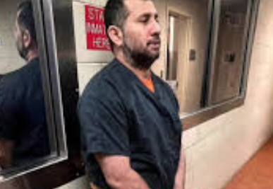 Urg. 
Fito habría revelado ante las autoridades de los Estados Unidos que, antes de que <a href="/DanielNoboaOk/">Daniel Noboa Azin</a> , <a href="/LassoGuillermo/">Guillermo Lasso</a>  y <a href="/Lenin/">Lenín Moreno</a>  llegaran al poder, el narcotráfico operaba con respaldo dentro del gobierno de Rafael Correa. 

Afirmó que durante la Revolución Ciudadana nunca