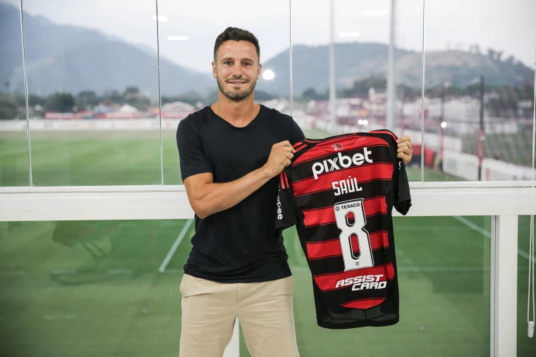 Saúl usará a camisa 8, número antes usado por Gérson

Foto: Gilvan de Souza / Flamengo