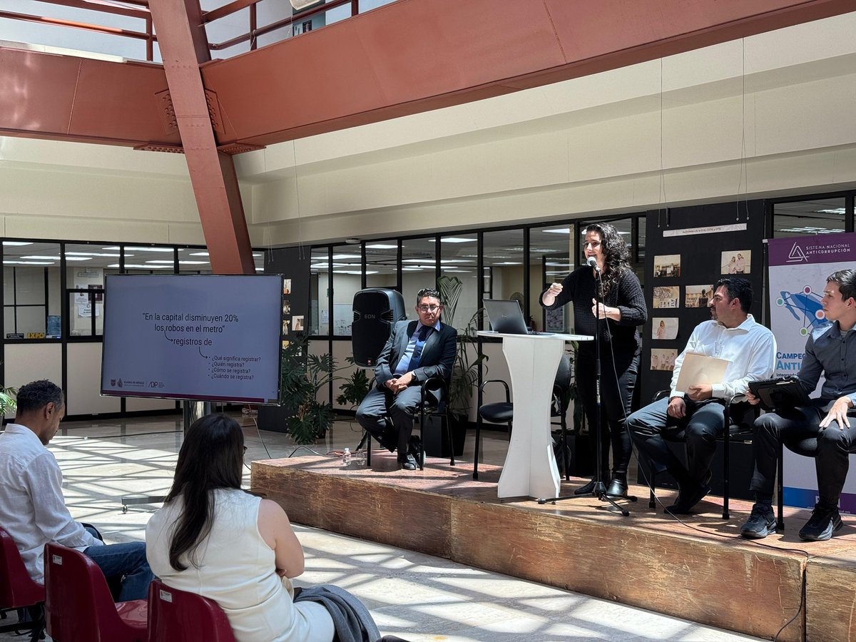 <a href="/SEAJalisco/">Sistema Estatal Anticorrupción de Jalisco</a> [3] Seguido de esta importante participación, la Mtra. Yosune Chamizo, Directora Ejecutiva de Inteligencia de Datos en la Agencia Digital de Innovación Pública de la CDMX, inició su intervención con una contundente idea: la inteligencia de datos significa explotar la información.