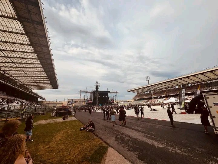 D22025Dickinson's tweet image. Padova! Are you ready to Run For Your Lives?!
#IronMaiden #RunForYourLivesWorldTour #KillerKontent