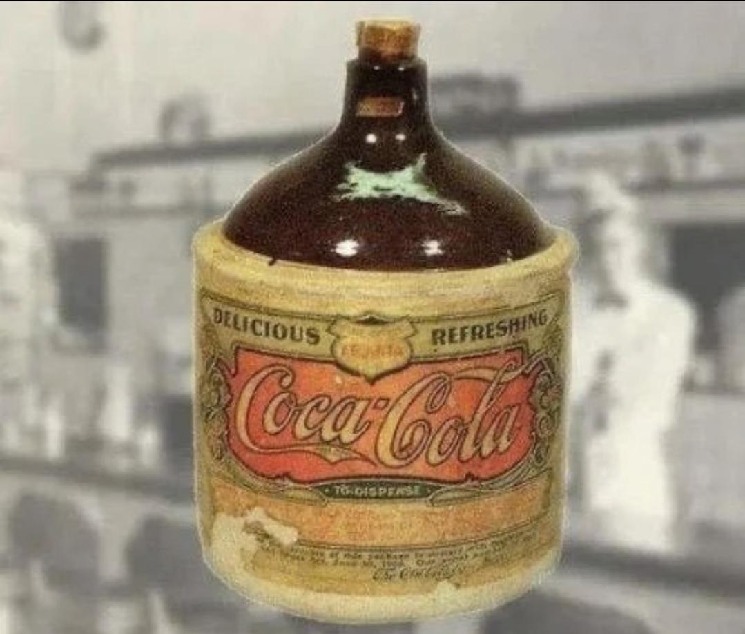 Civixplorer's tweet image. One of the first Coca-Cola bottles, from 1890.
Looks appetizing?