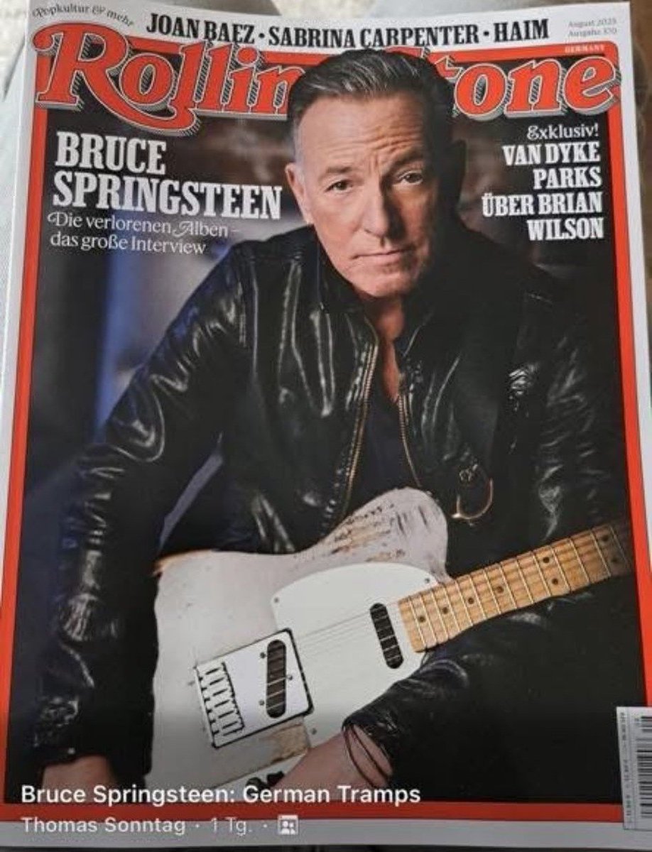 Joe_Roberts's tweet image. New German Rolling Stone comes with a 7” single with Late In The Evening and Two Of Us.
#CollectingBruce @springsteen