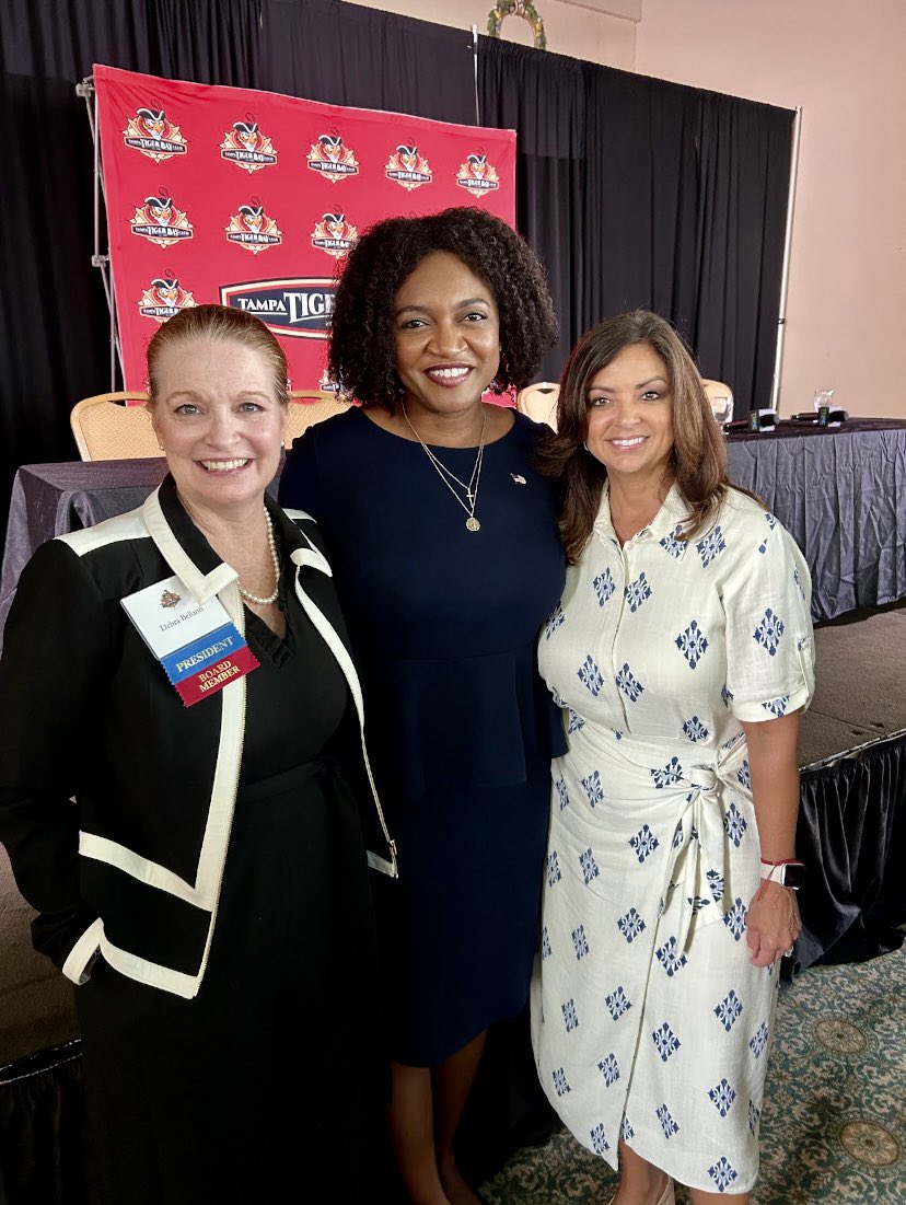 FentriceForFL's tweet image. Thank you to @TampaTigerBay for hosting me for a Legislative Review Panel. I value every opportunity to discuss key legislative issues impacting the Tampa Bay Area and to engage directly with the community. It’s always a pleasure to hear your questions and insights.